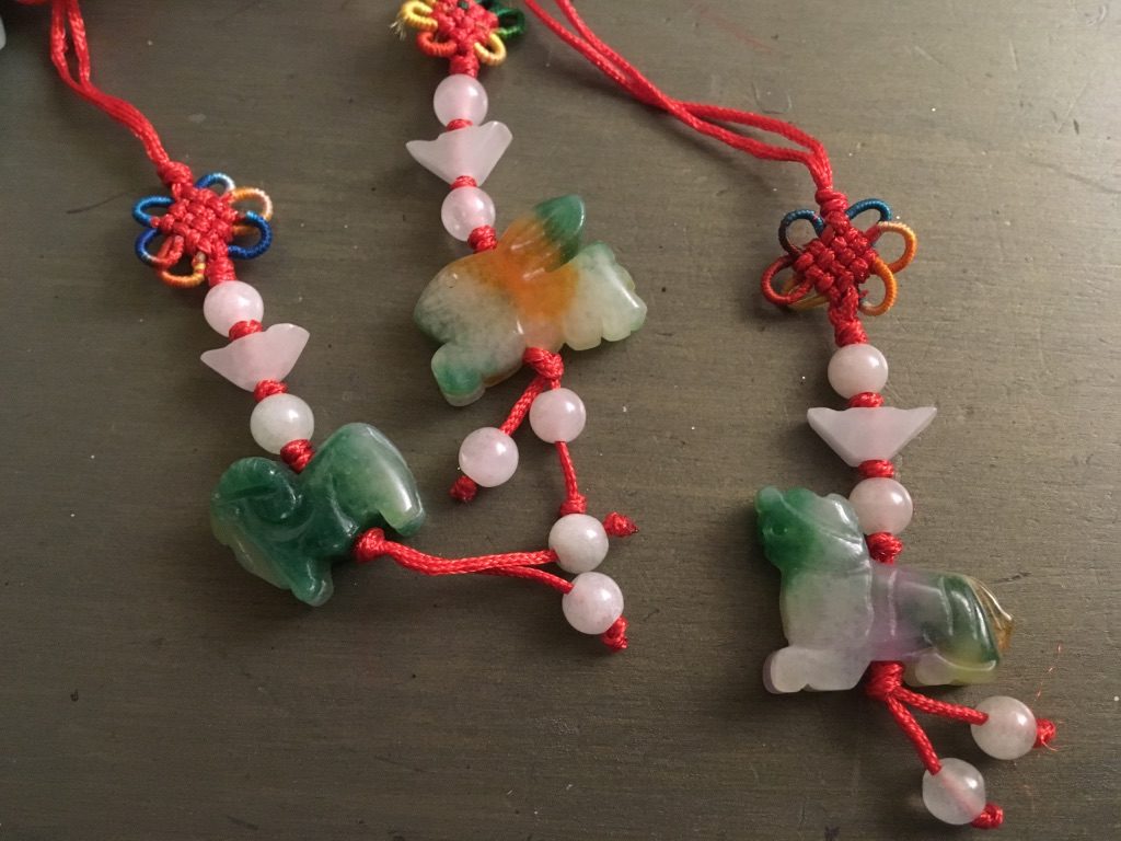 feng shui string with stones